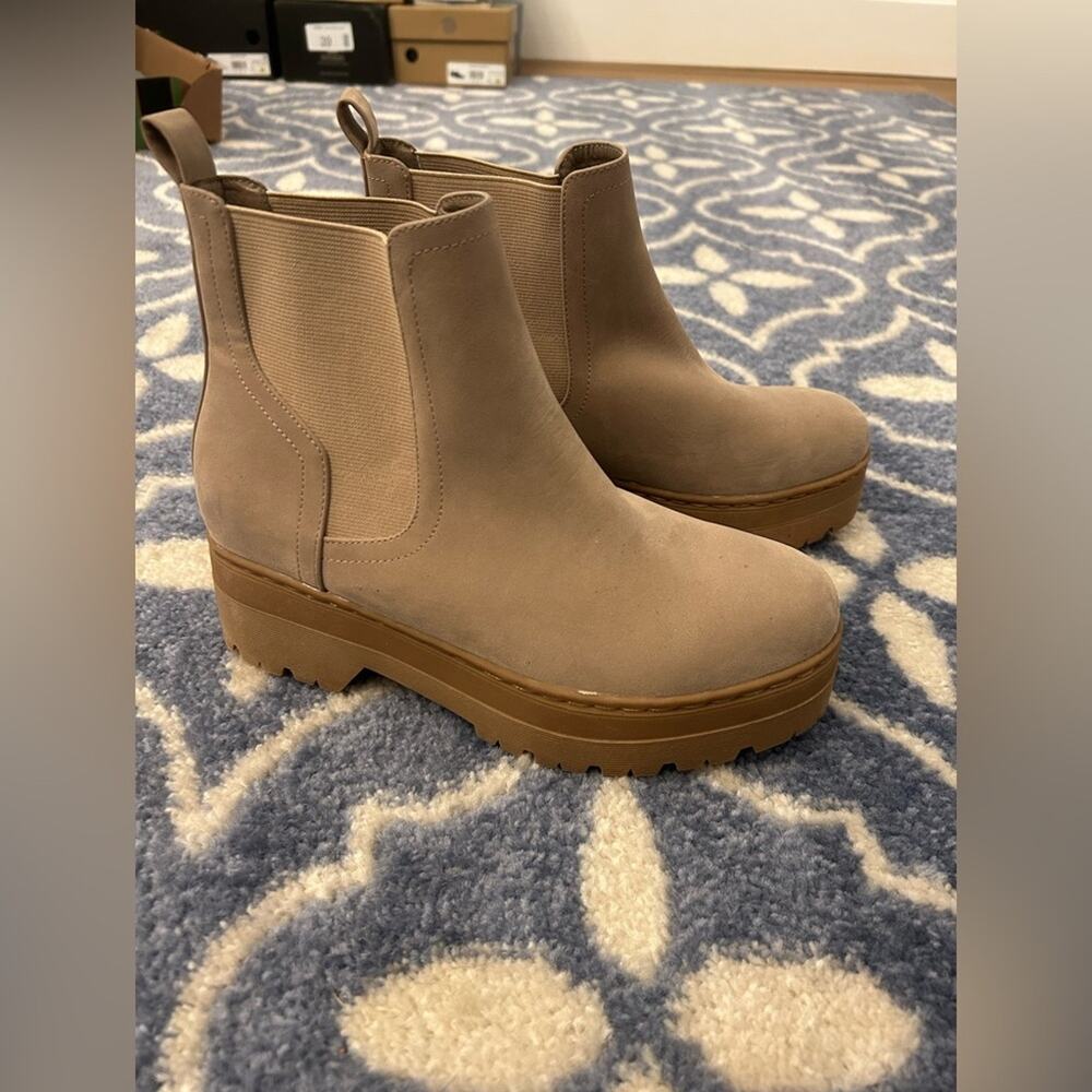 MIA Cayson Platform Boot 8